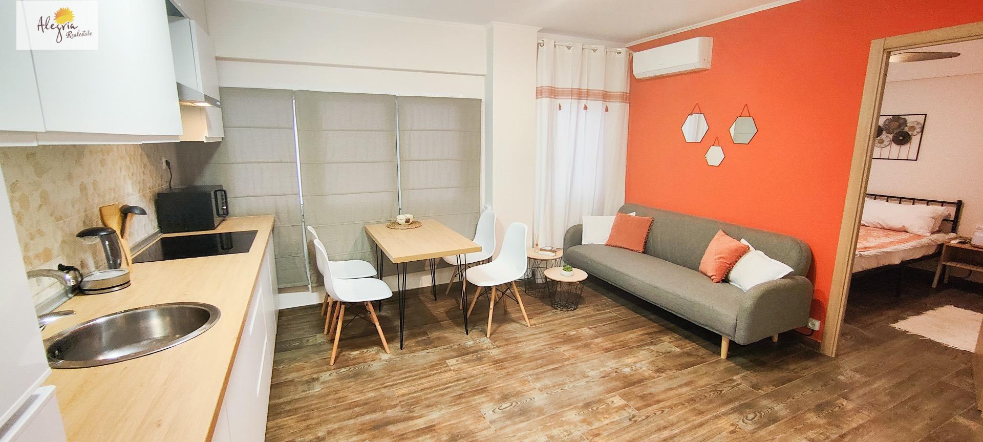 28-70 APARTHOTEL OF 4 COMPLETE FLATS WITH TOURIST LICENCE IN THE CENTRE OF ALICANTE FOR SALE