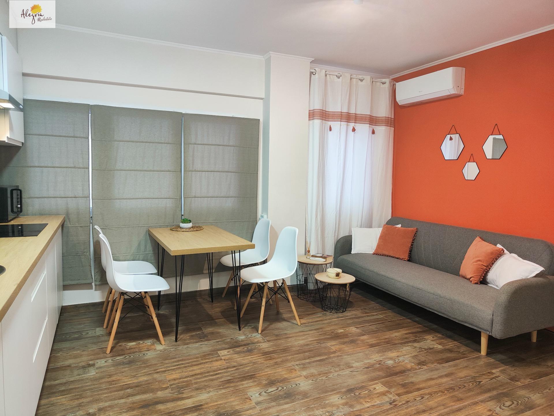 28-71 APARTHOTEL OF 4 COMPLETE FLATS WITH TOURIST LICENCE IN THE CENTRE OF ALICANTE FOR SALE