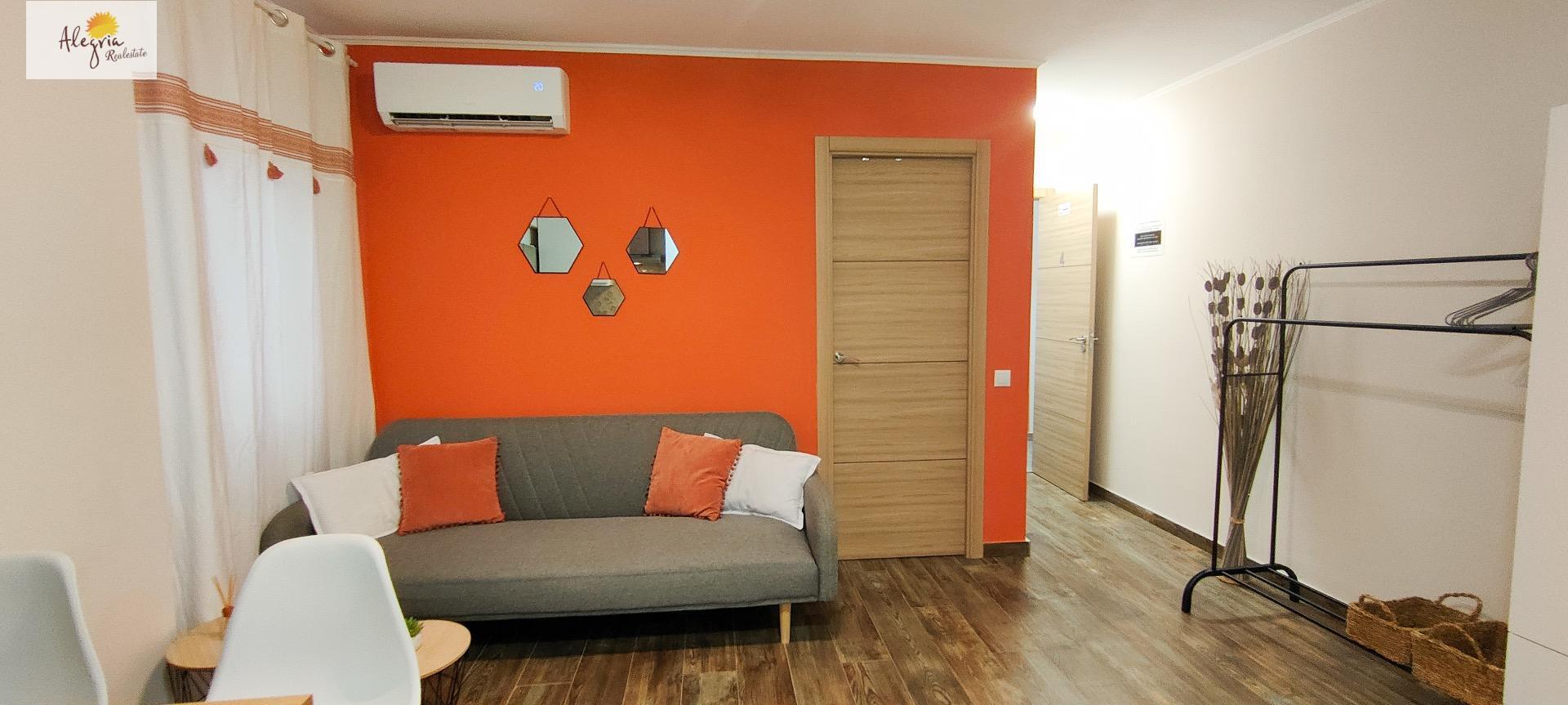28-74 APARTHOTEL OF 4 COMPLETE FLATS WITH TOURIST LICENCE IN THE CENTRE OF ALICANTE FOR SALE