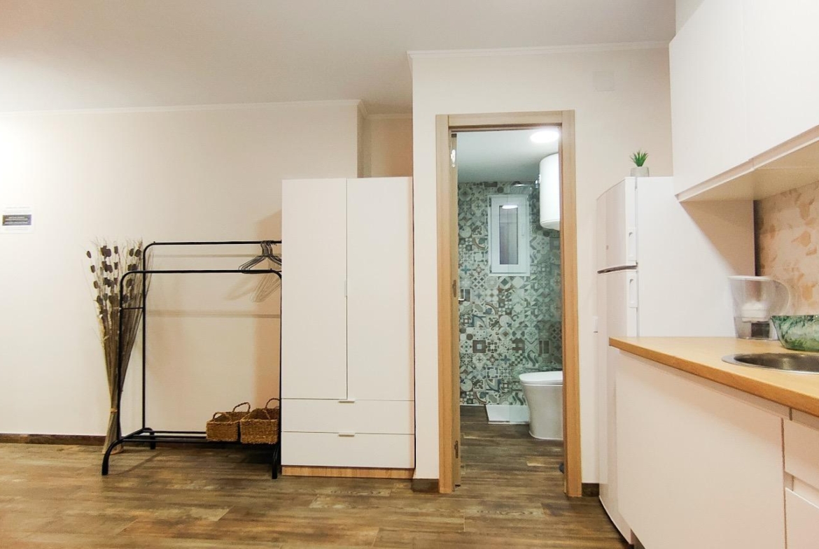 APARTHOTEL OF 4 COMPLETE FLATS WITH TOURIST LICENCE IN THE CENTRE OF ALICANTE FOR SALE