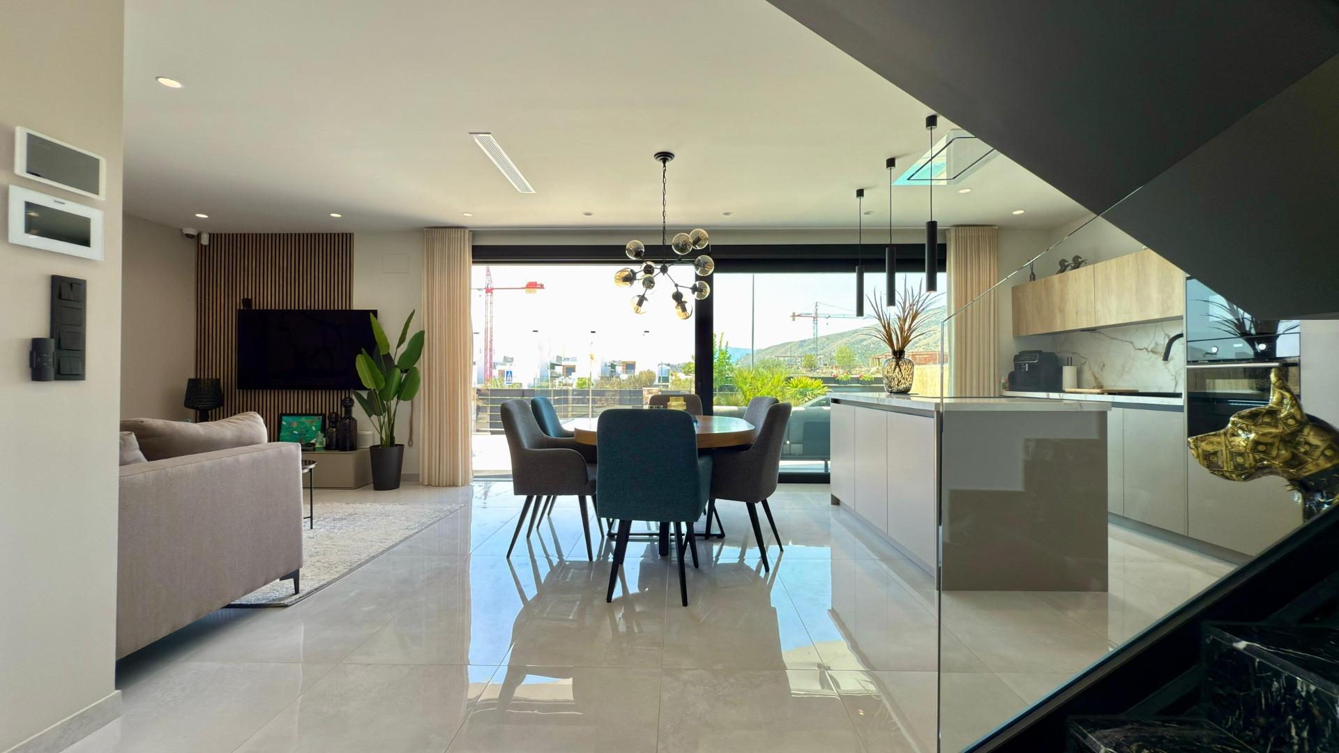 29-12 LUXURY VILLA WITH MAGNIFICENT VIEWS IN FINESTRAT