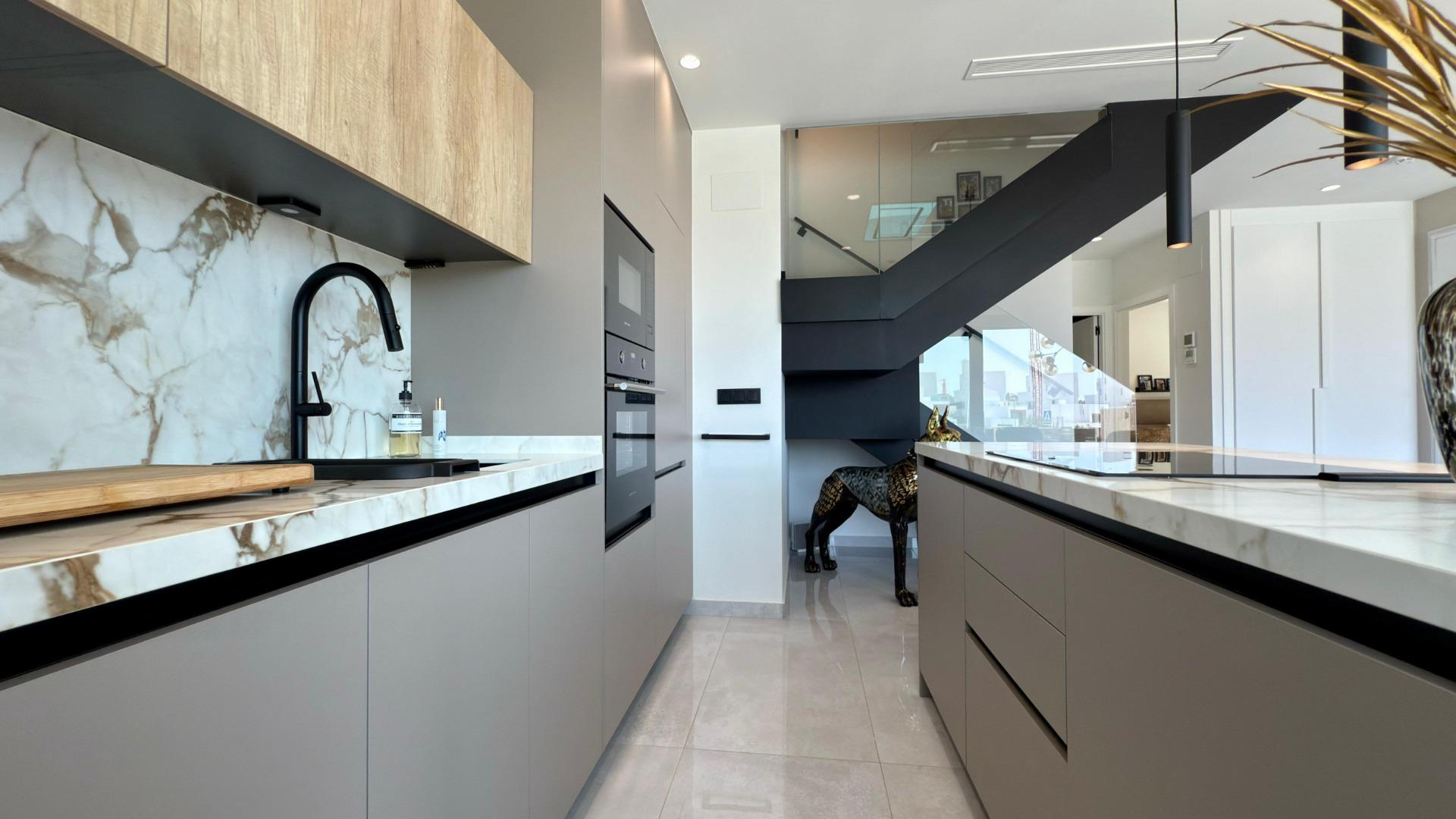 29-14 LUXURY VILLA WITH MAGNIFICENT VIEWS IN FINESTRAT