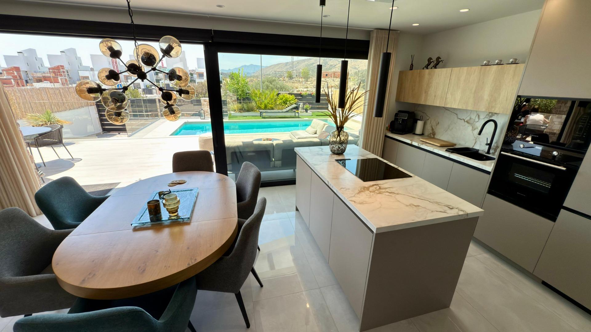 29-16 LUXURY VILLA WITH MAGNIFICENT VIEWS IN FINESTRAT