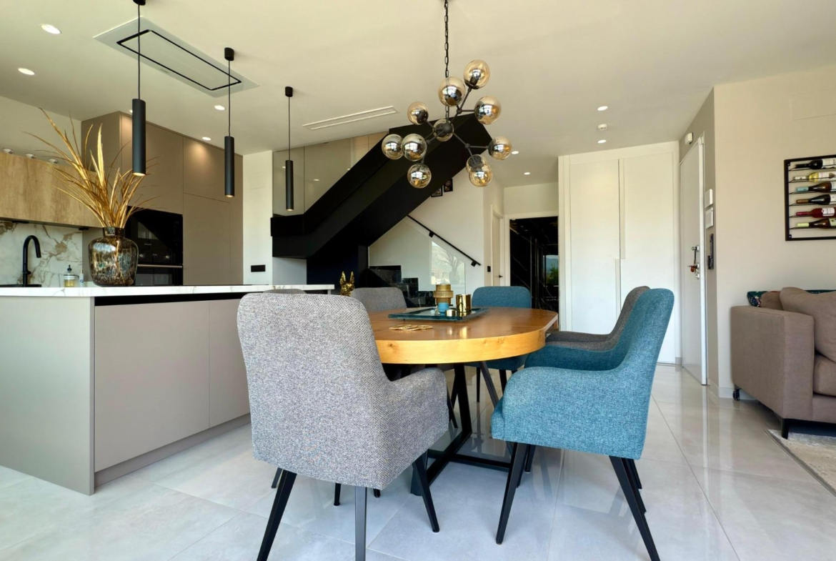 LUXURY VILLA WITH MAGNIFICENT VIEWS IN FINESTRAT