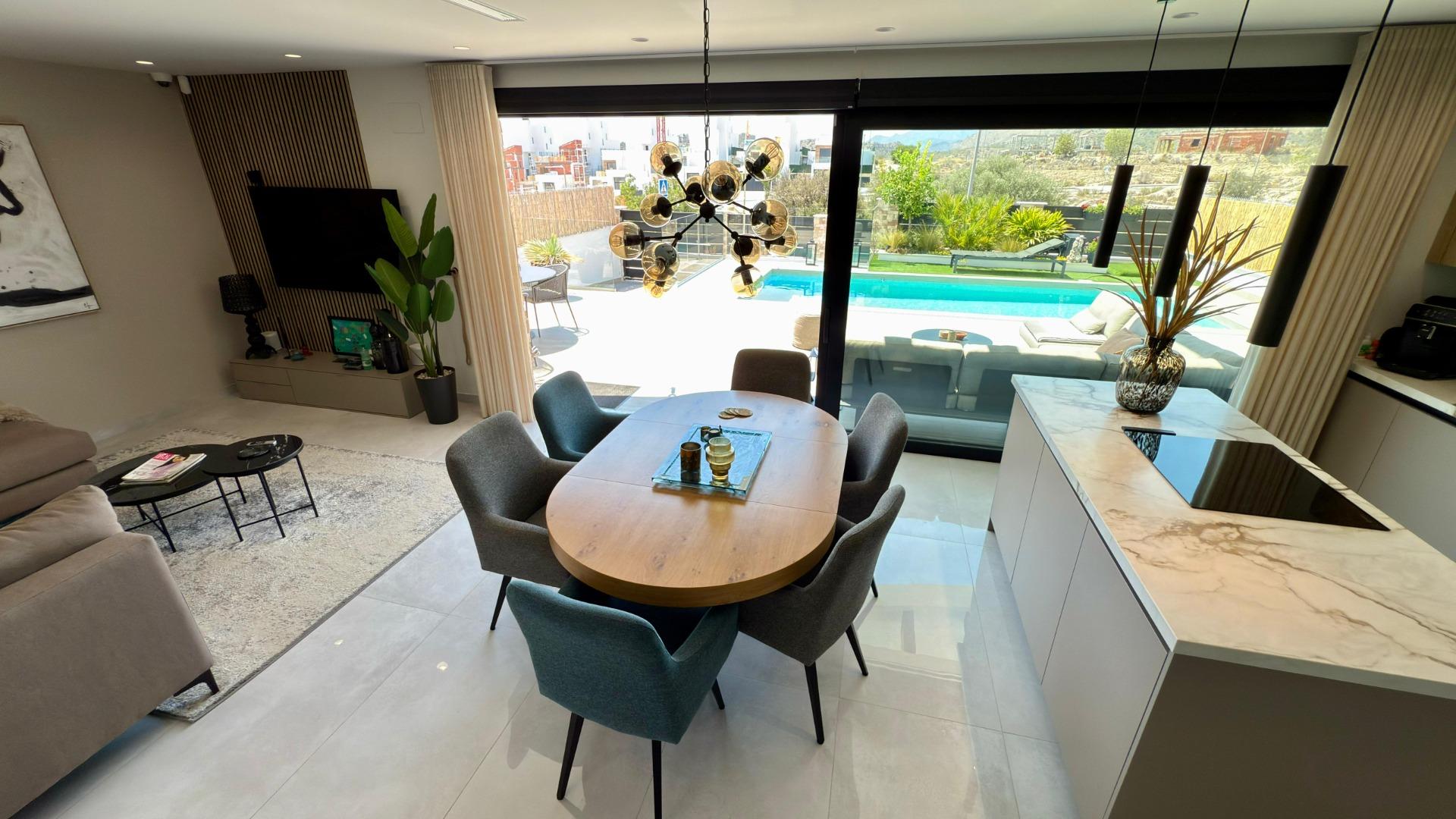 29-24 LUXURY VILLA WITH MAGNIFICENT VIEWS IN FINESTRAT