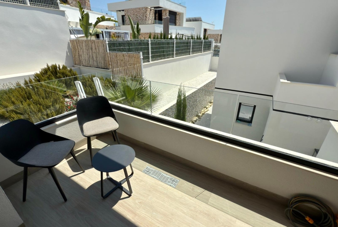 LUXURY VILLA WITH MAGNIFICENT VIEWS IN FINESTRAT