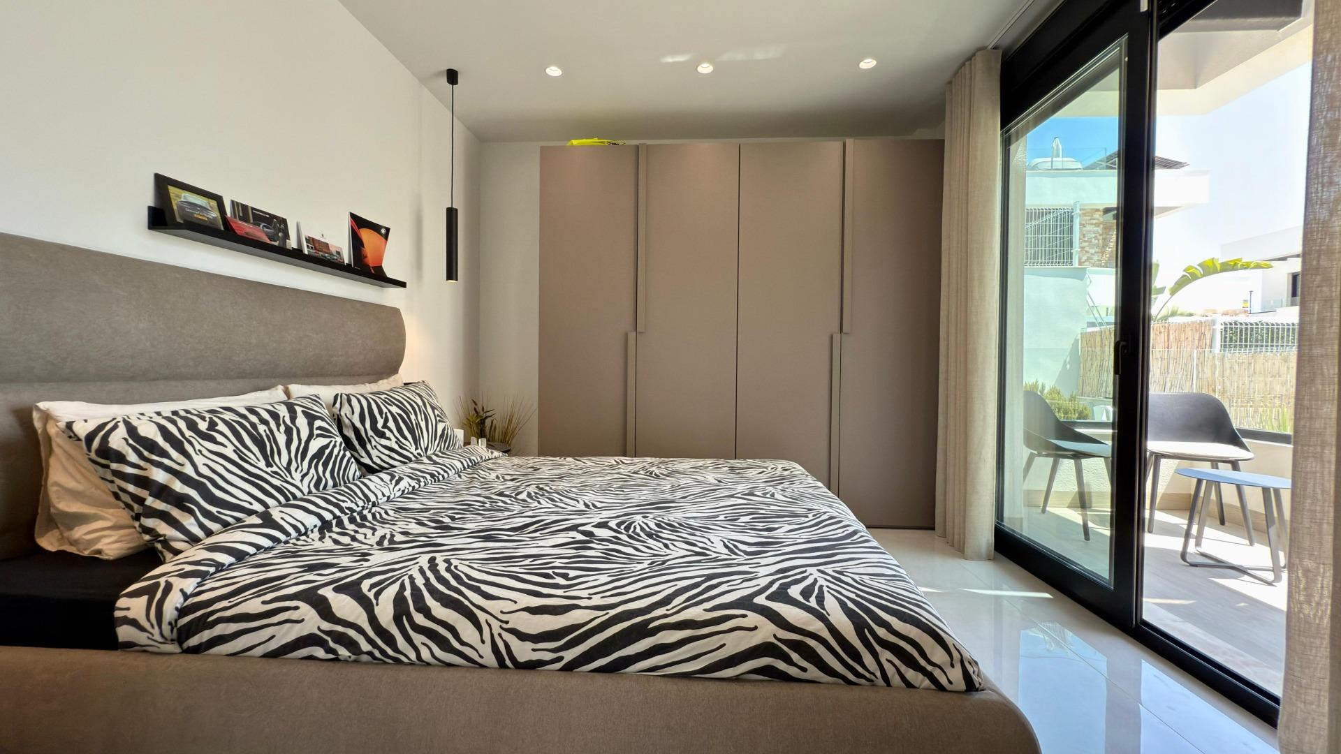 29-44 LUXURY VILLA WITH MAGNIFICENT VIEWS IN FINESTRAT