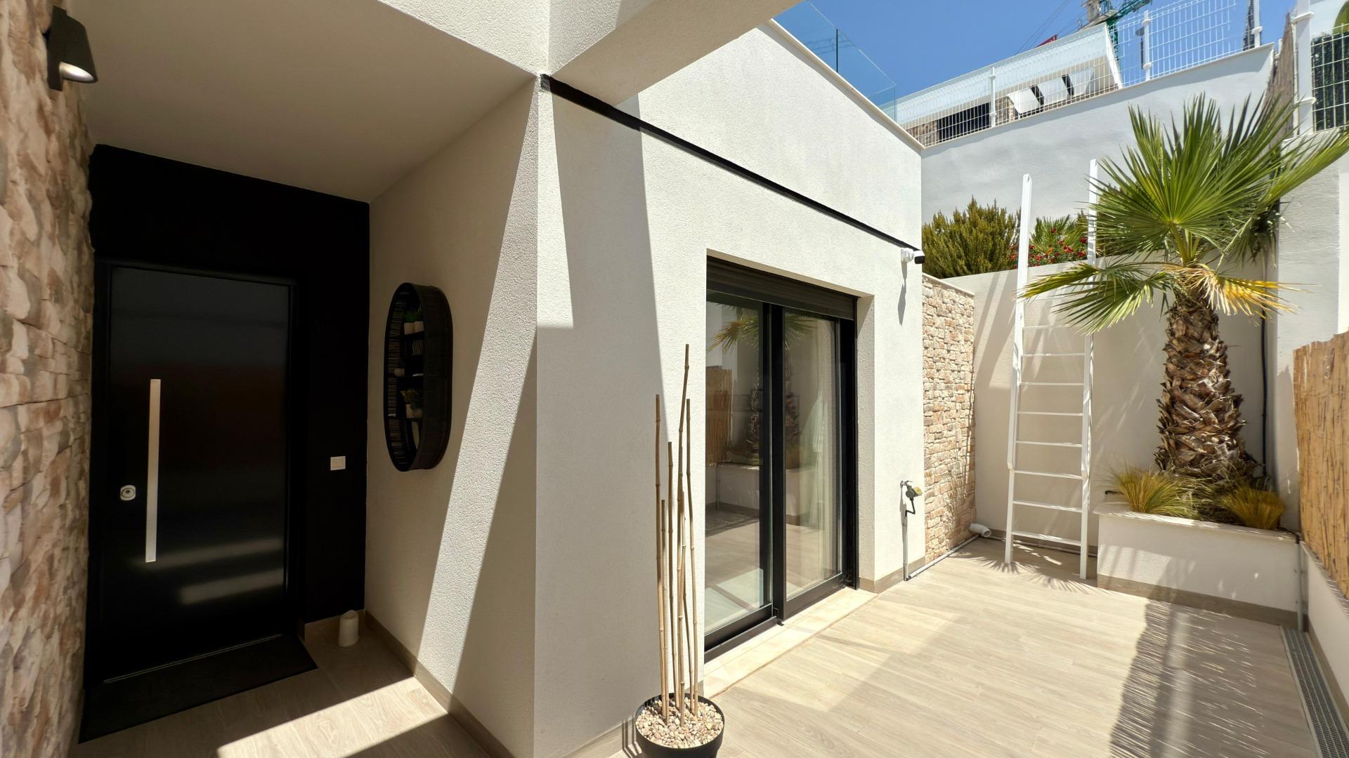 29-49 LUXURY VILLA WITH MAGNIFICENT VIEWS IN FINESTRAT