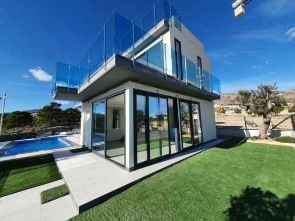 Budget villas with sea views in Finestrat