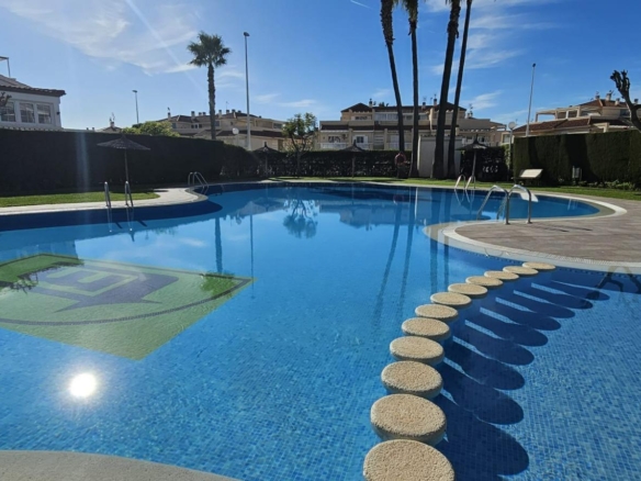 ORIHUELA COSTA EXCLUSIVA: ZENIAMAR 3, 4 HABS AMPLIO JARDIN PISCINA COM 320.000 EUROS!