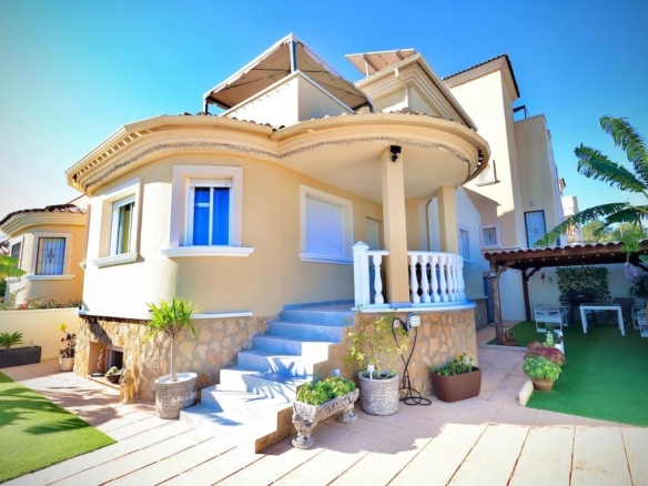 Independent villa in San Miguel de Salinas
