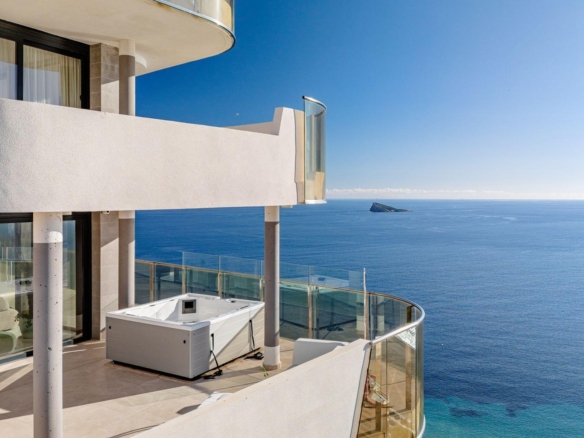 Premium Apartment at Sunset Cliffs – 29th Floor