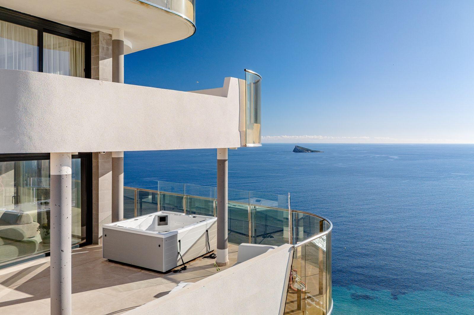 Premium Apartment at Sunset Cliffs – 29th Floor