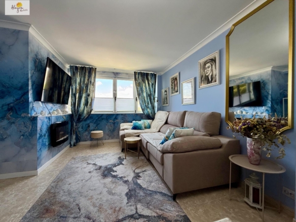 Bright 2-bedroom apartment with parking near Gran Vía Mall