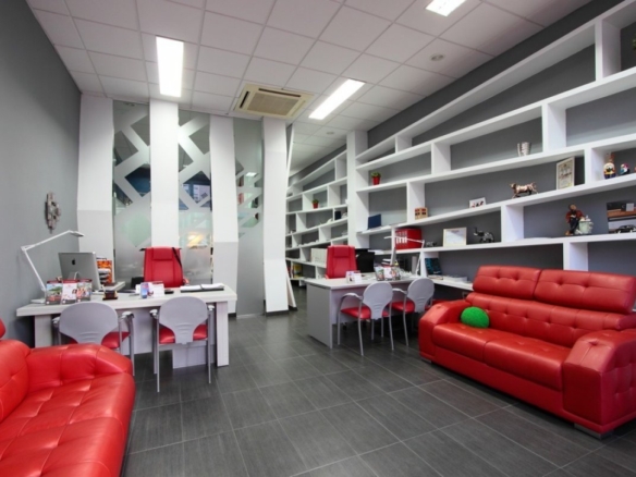 Great office near the hotel Bali in Benidorm