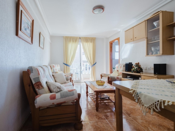 ESPACIOSA VIVIENDA DE 3 AMPLIAS HABITACIONES