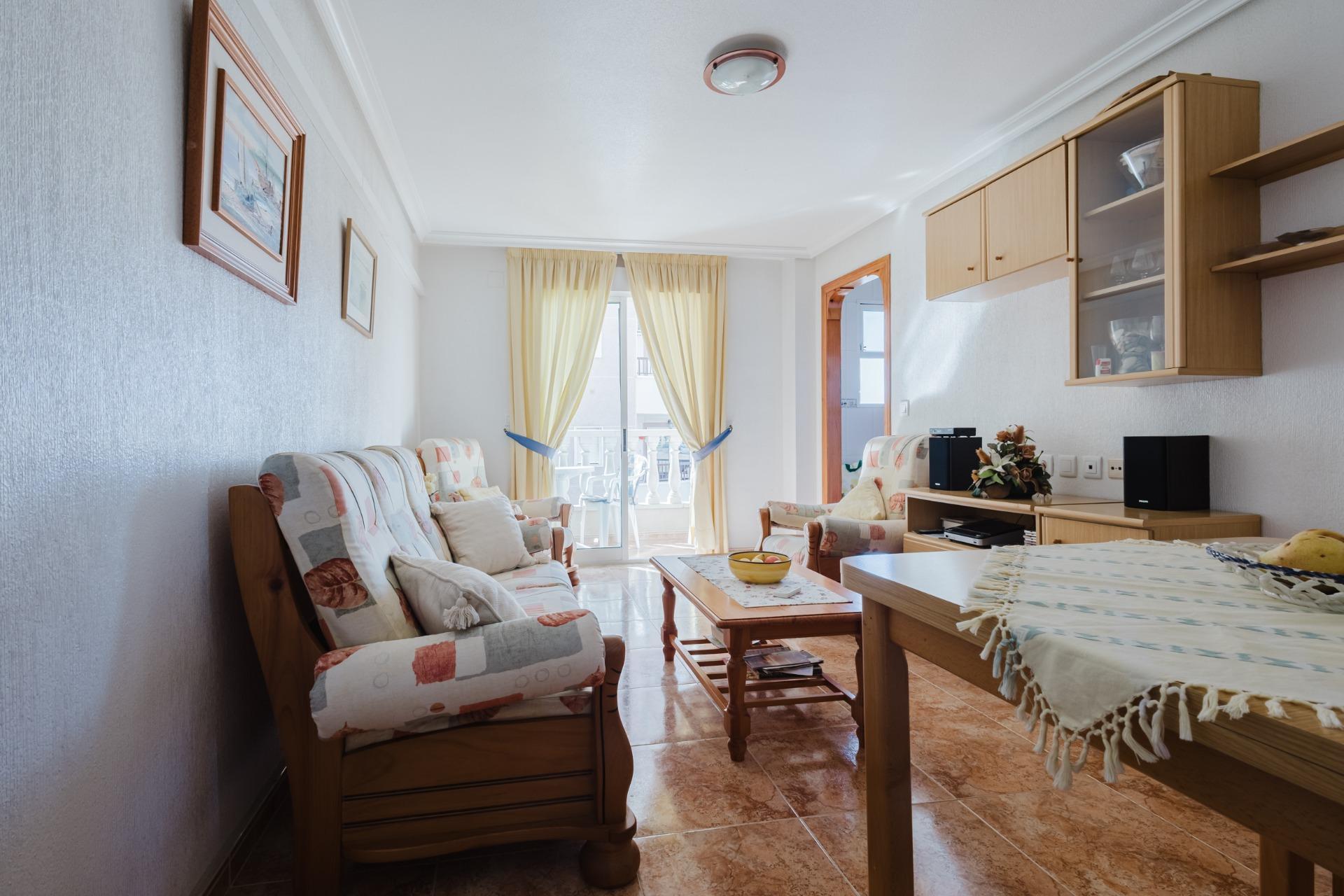 ESPACIOSA VIVIENDA DE 3 AMPLIAS HABITACIONES