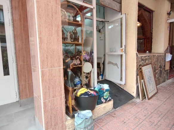 Commercial Space for Sale in Habaneras, Torrevieja for only €59,950