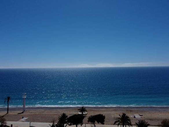 Magnificent apartment with stunning sea views