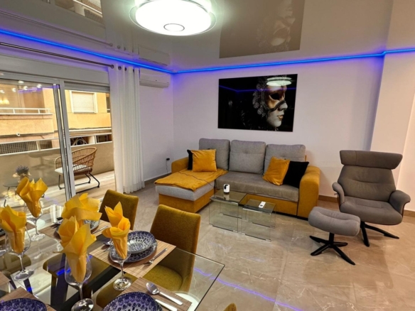 Apartamento reformado en Torrevieja con licencia turistica