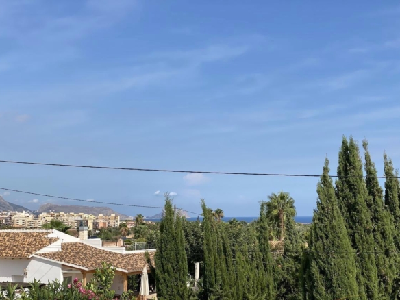 LOVELY  VILLA IN ALFAS DEL PI
