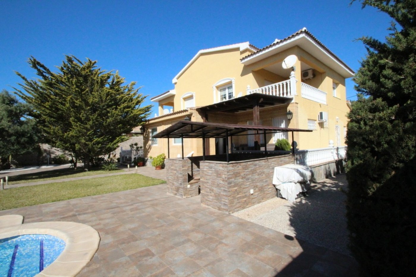 Luxe villa in Cabo Roig