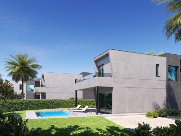 Detached villas with private pool