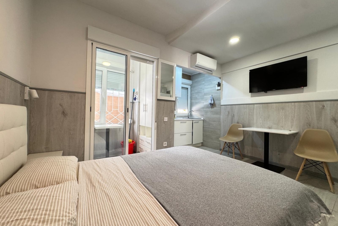2 BAÑOS. 65 M2. SECADO POR DOS ESTUDIOS PARA ALQUILAR