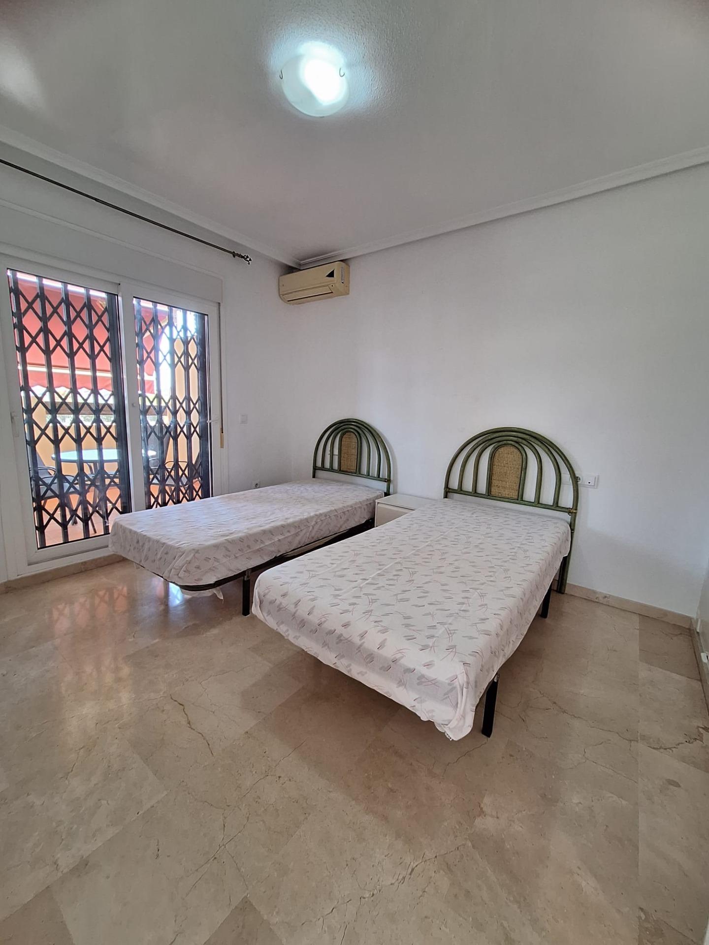 3-10-168 Apartamento en la prestigiosa urbanización Jumilla 3