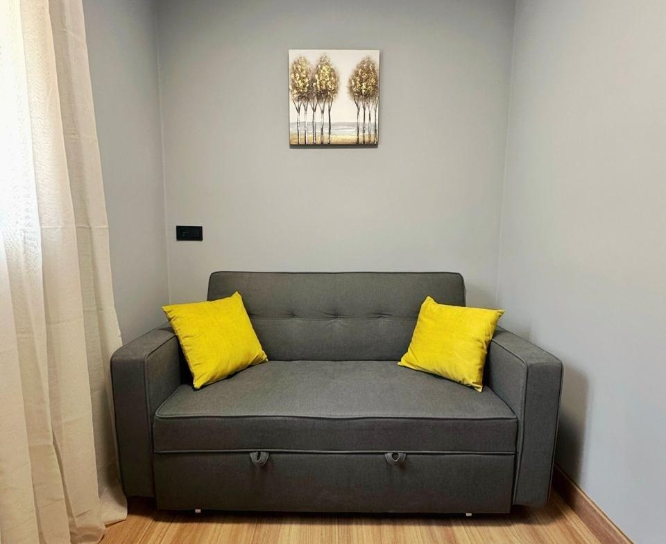 REFORMED GROUND FLOOR BUNGALOW IN ORIHUELA COSTA WITH A PLOT OF 68 M2. 3 BEDROOMS. 1 BATHROOM. COMMUNITY POOL. SURFACE AREA 69 M2.