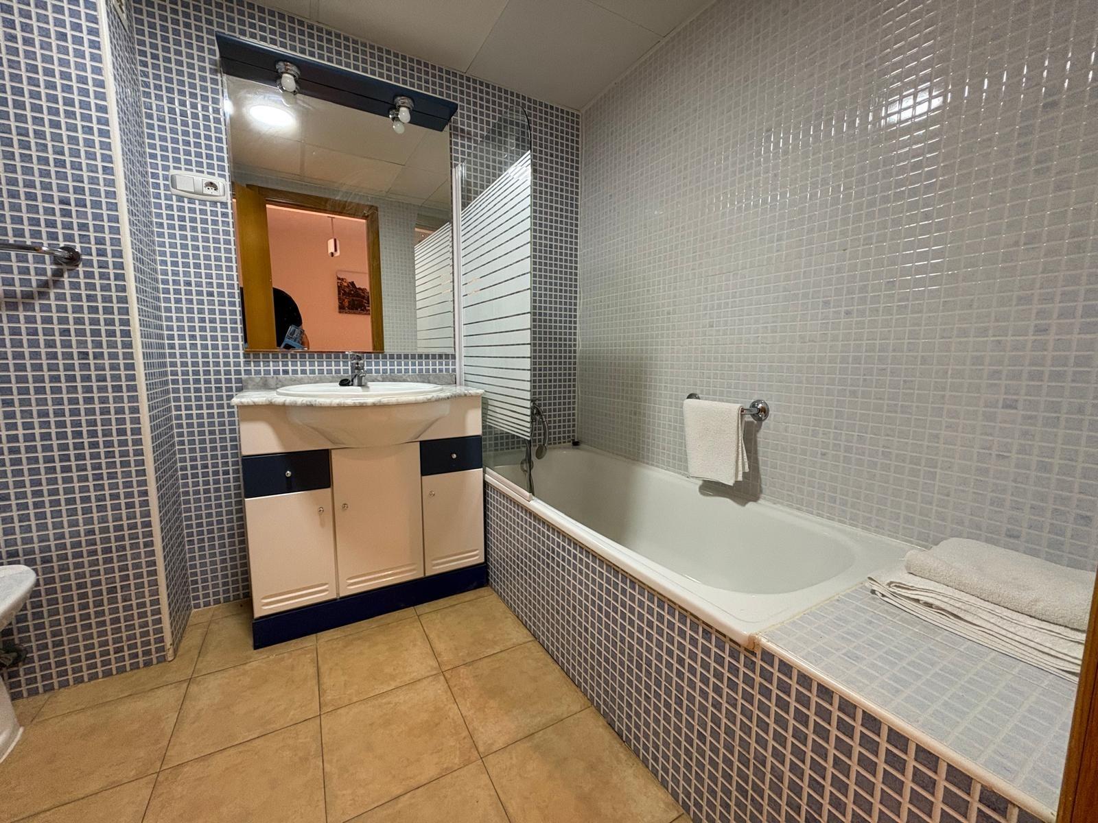 3-10-179 Charmant appartement in Collados, Águilas 2 bed 1 badpoel en garage bij de zee