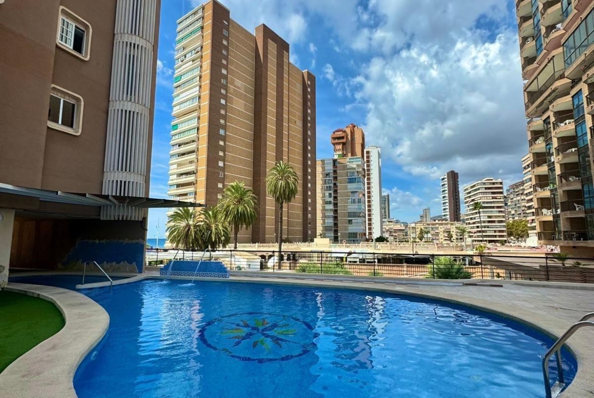 Apartamento con IMPRESIONANTES vistas al mar, Edif. Coblanca 8, playa Levante, Benidorm
