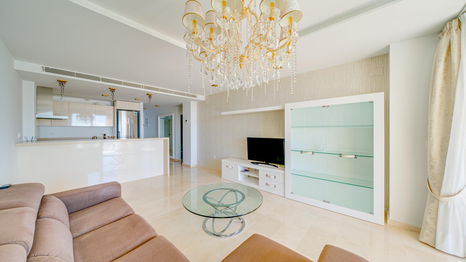 Magnificent apartment with stunning sea views
