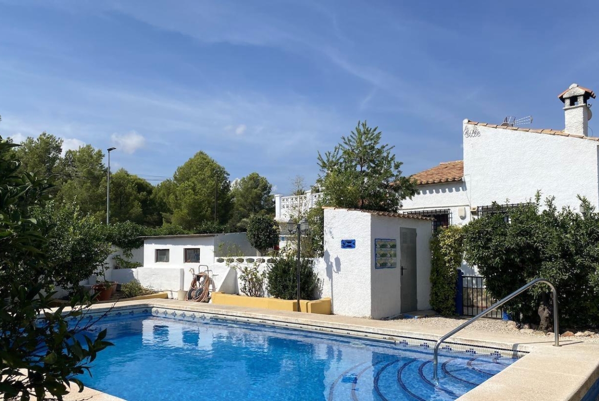 LOVELY  VILLA IN ALFAS DEL PI