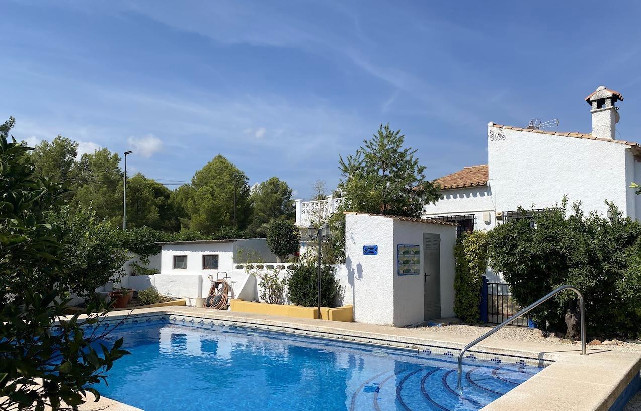 LOVELY  VILLA IN ALFAS DEL PI