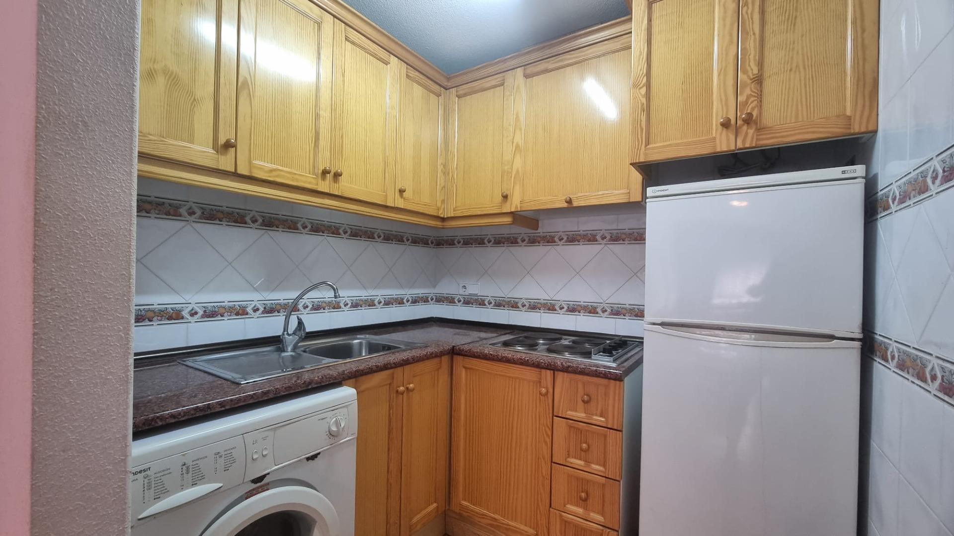 3-11-131 Apartamento semi-nuevo en la zona mas demandada de Torrevieja !