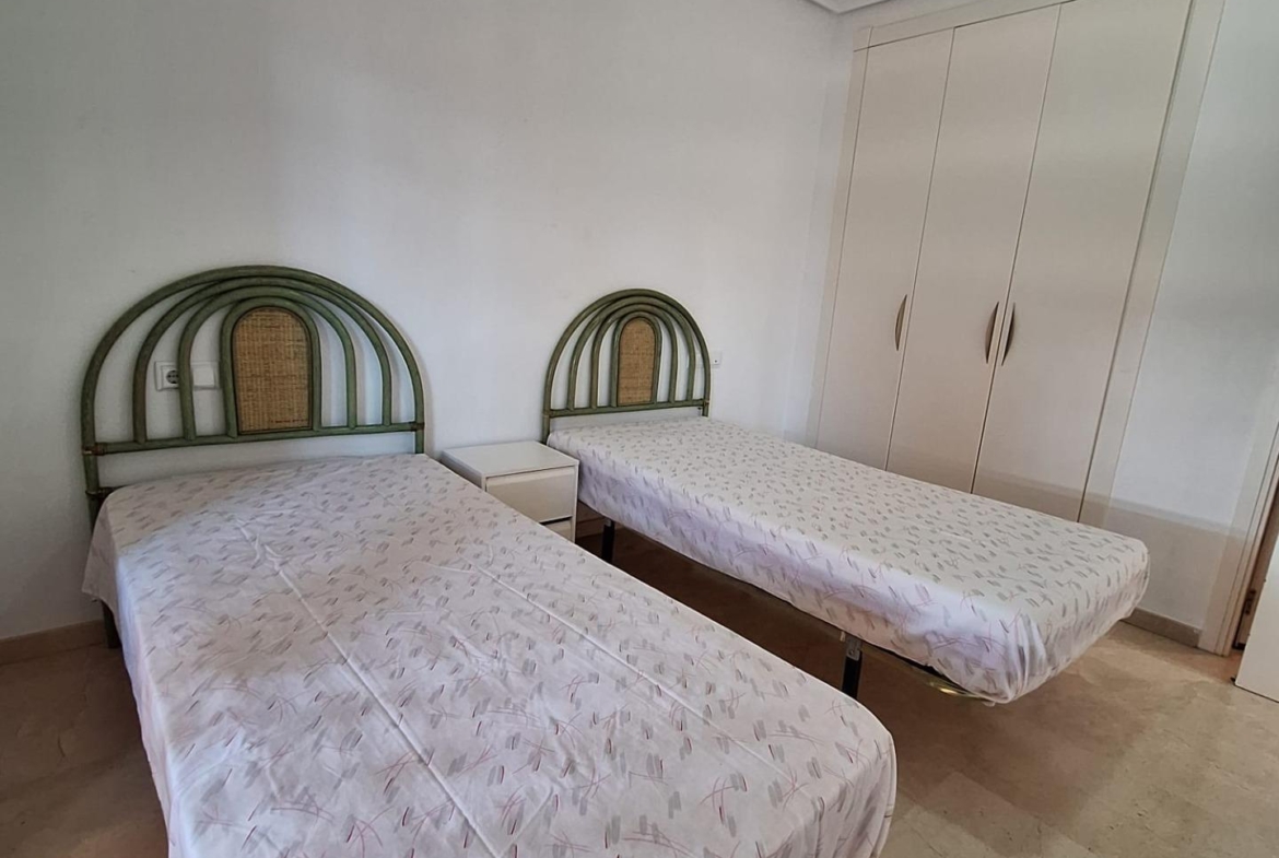 Apartamento en la prestigiosa urbanización Jumilla 3