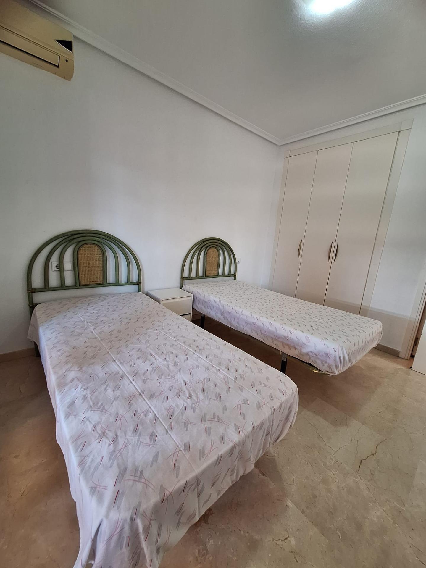3-11-162 Apartamento en la prestigiosa urbanización Jumilla 3