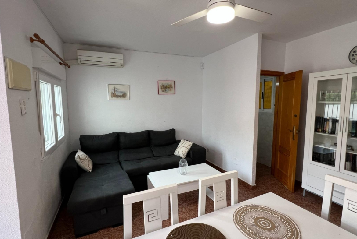 🏡 Your lakeside home with ☀️ solarium and 🌿 private garden in Torrevieja!