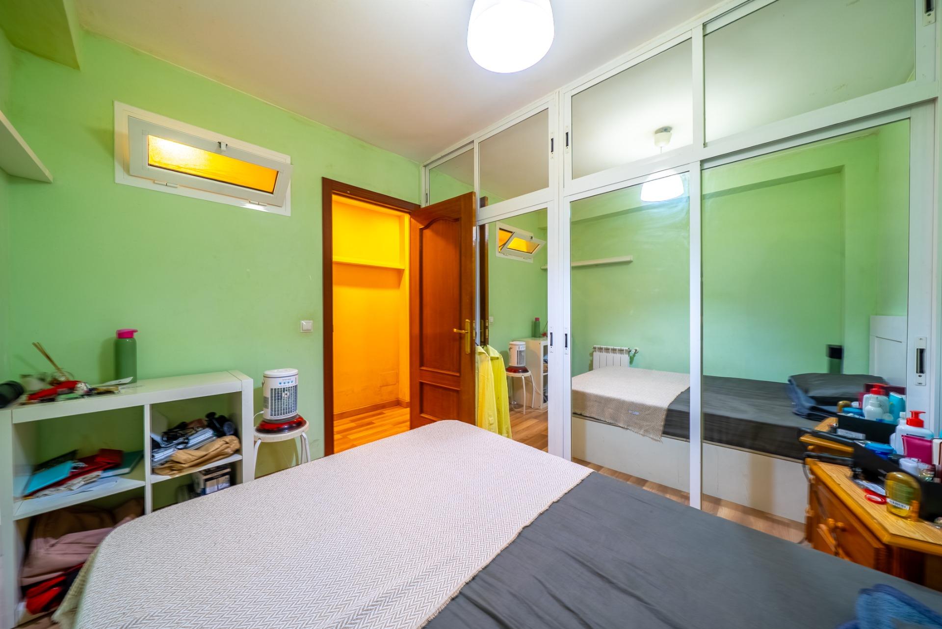 3-11-180 BRIGHT EXTERIOR APARTMENT IN CIUDAD LINEAL