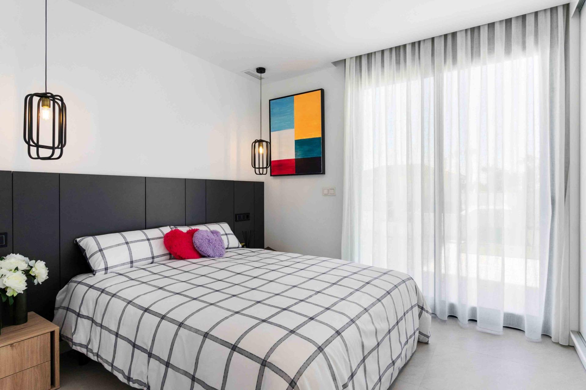LUXURY VILLAS. NEW CONSTRUCTION. PILOT FLAT DONE.