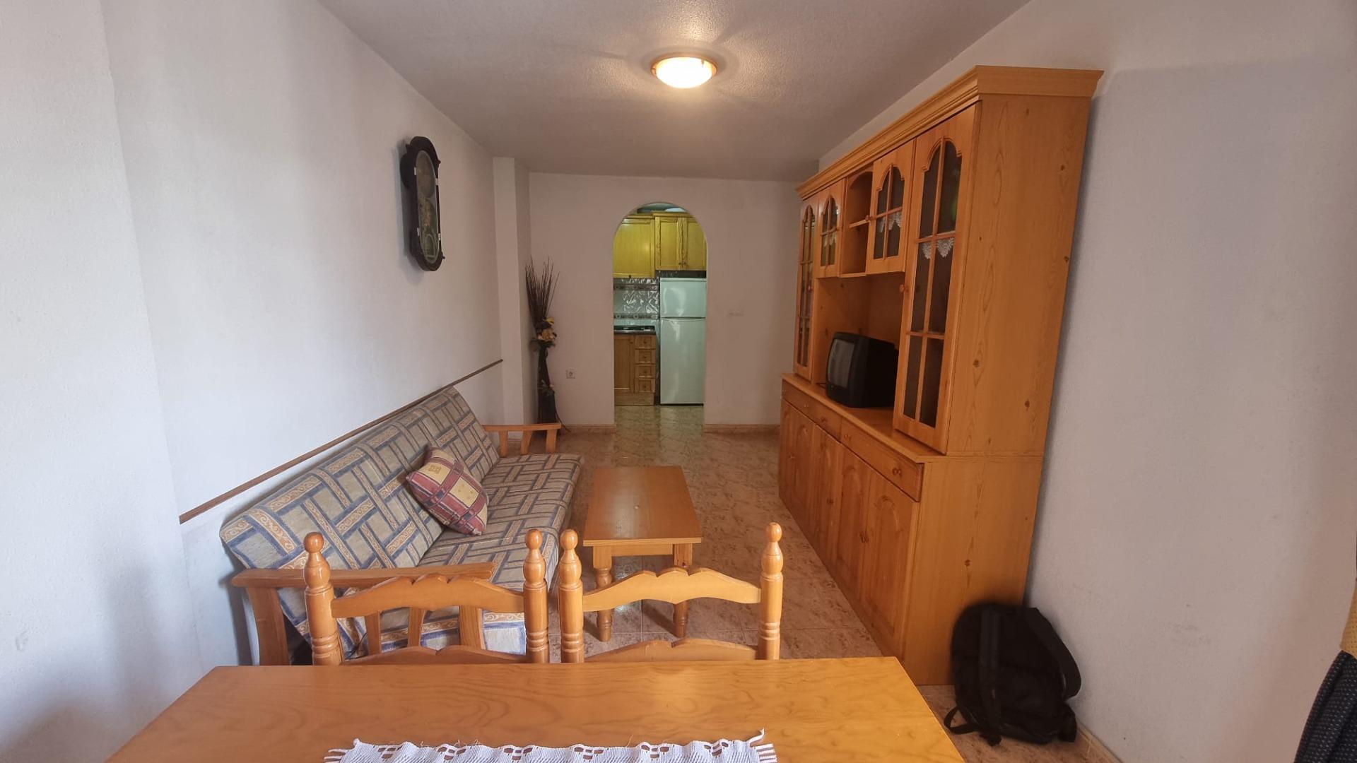 3-12-126 Apartamento semi-nuevo en la zona mas demandada de Torrevieja !