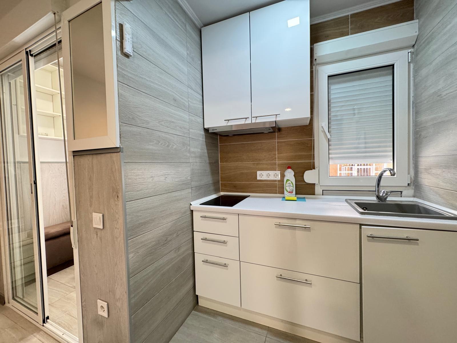 2 BAÑOS. 65 M2. SECADO POR DOS ESTUDIOS PARA ALQUILAR