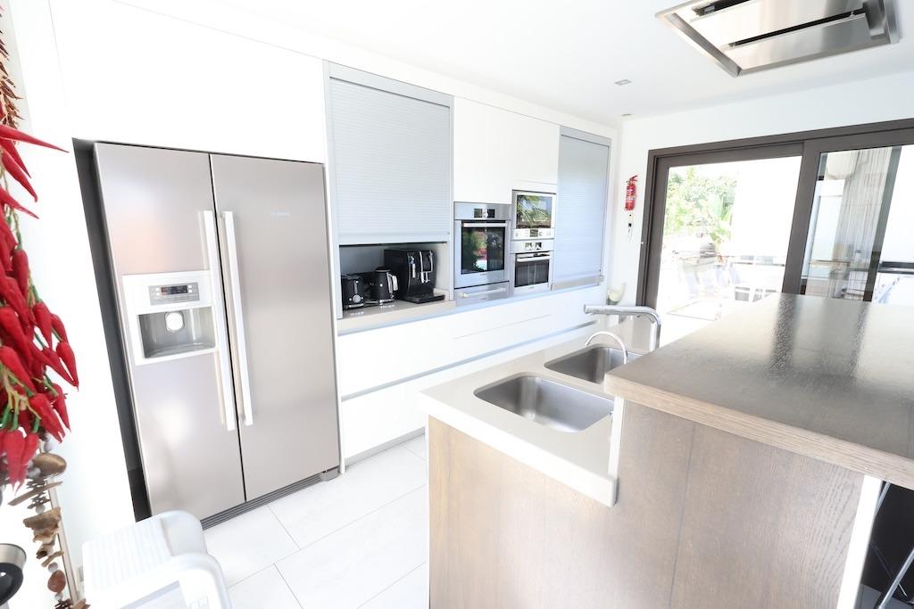 VILLA DE LUJO DE 5 DORM. 6 BAÑOS. EN MONTE OLIMPO JÁVEA.