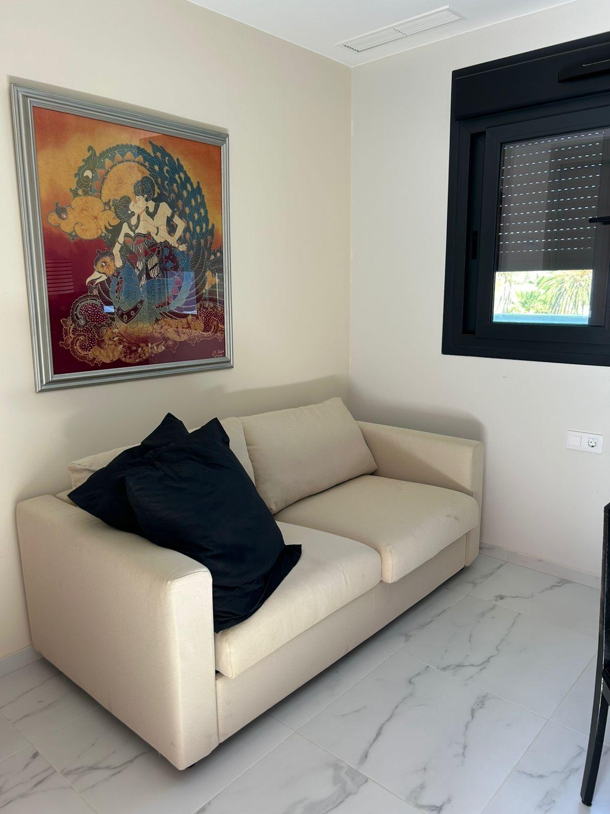 3-12-153 ÁTICO EN PLAYA FLAMENCA CON SOLARIUM PRIVADO. 2 DORM. 2 BAÑOS. 80 M2 DE SUPERFICIE. PISCINAS COMUN.