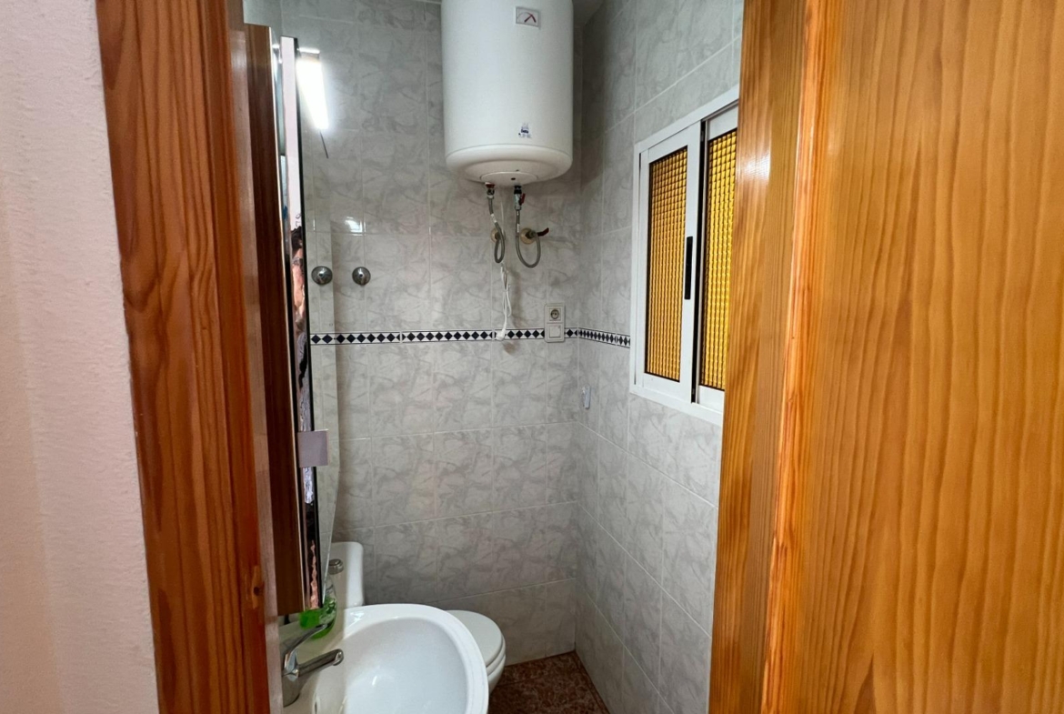 🏡 Your lakeside home with ☀️ solarium and 🌿 private garden in Torrevieja!