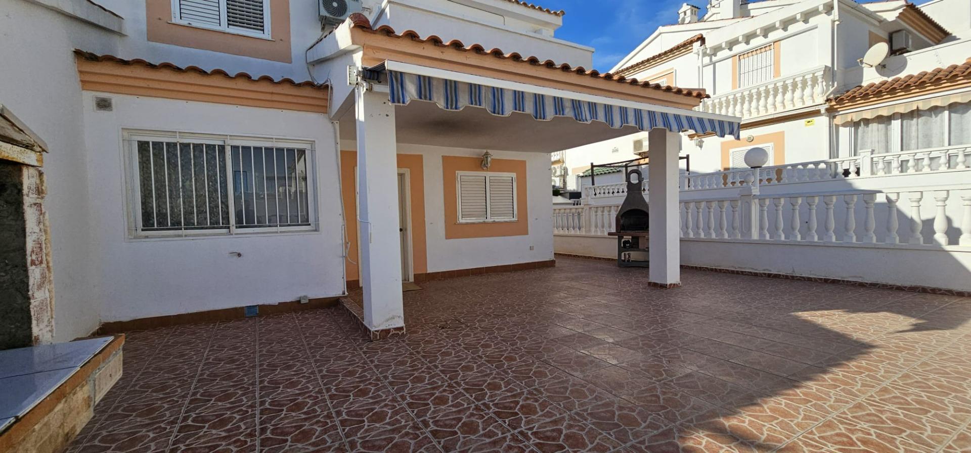 3-12-89 ORIHUELA COSTA EXCLUSIVA: ZENIAMAR 3, 4 HABS AMPLIO JARDIN PISCINA COM 320.000 EUROS!
