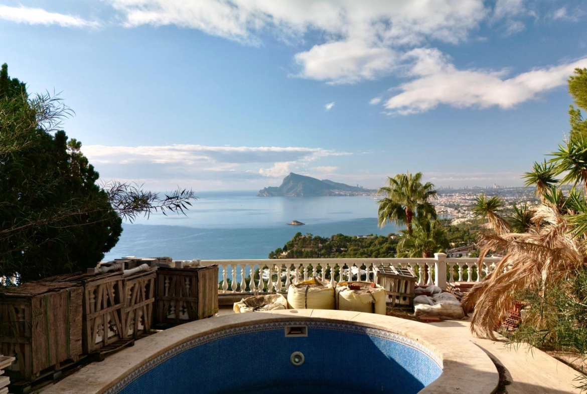 Mediterranean Luxury in Altea Hills: Exclusive Property with Spectacular Views and Unique Spaces