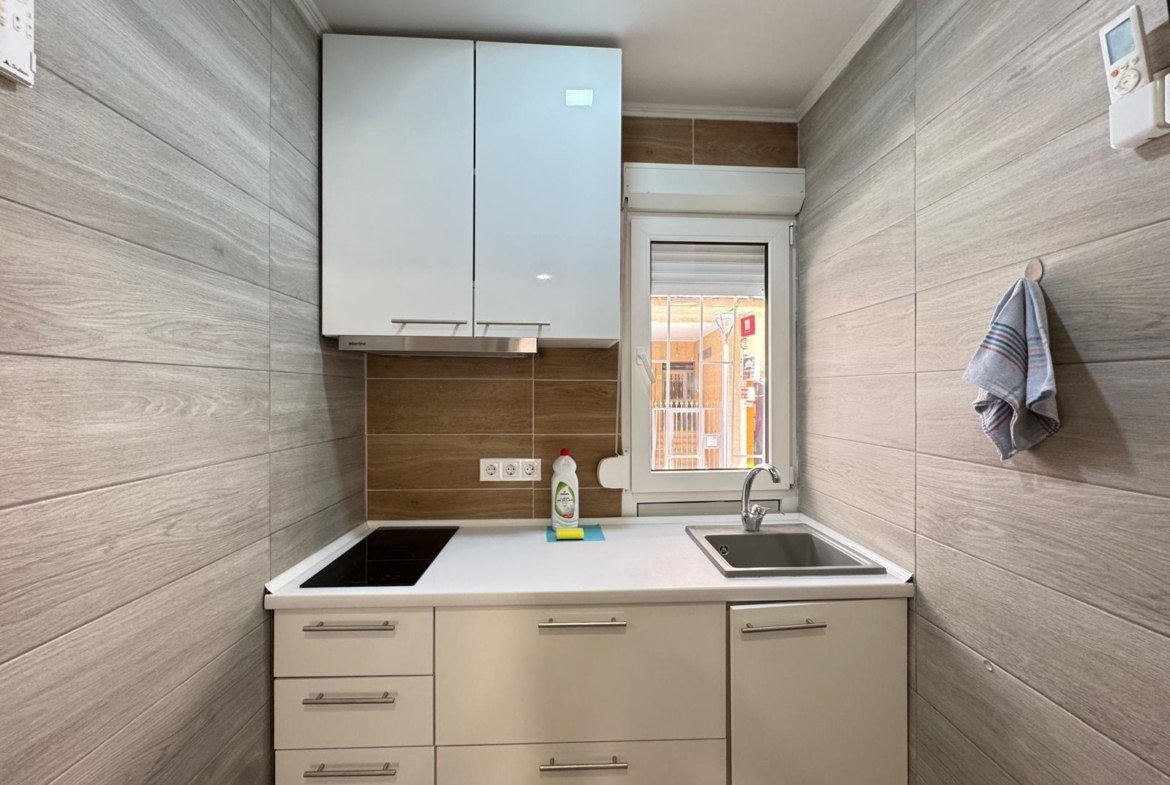 2 BAÑOS. 65 M2. SECADO POR DOS ESTUDIOS PARA ALQUILAR