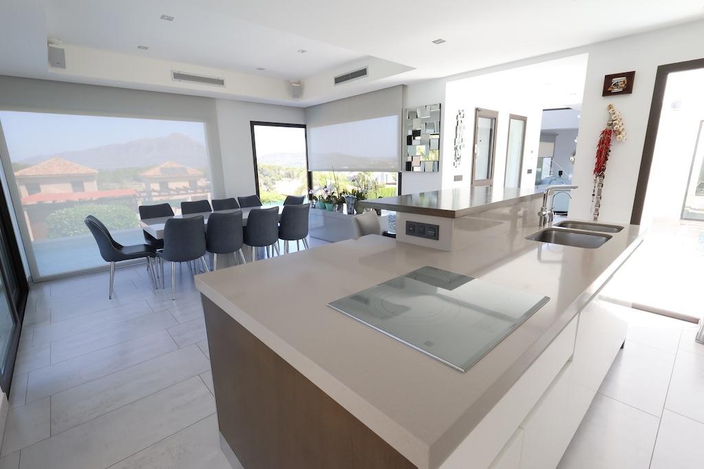 VILLA DE LUJO DE 5 DORM. 6 BAÑOS. EN MONTE OLIMPO JÁVEA.